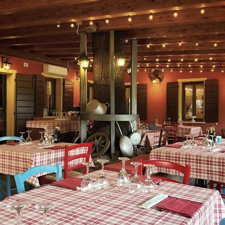 La Busa Camere E Trattoria Ponte San Nicolò Exteriör bild