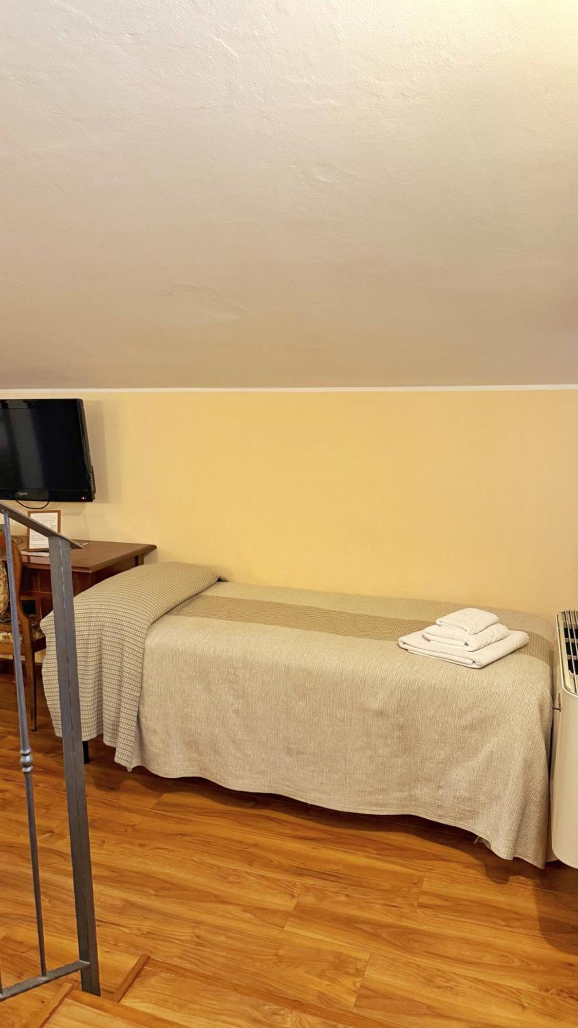 La Busa Camere E Trattoria Ponte San Nicolò Exteriör bild