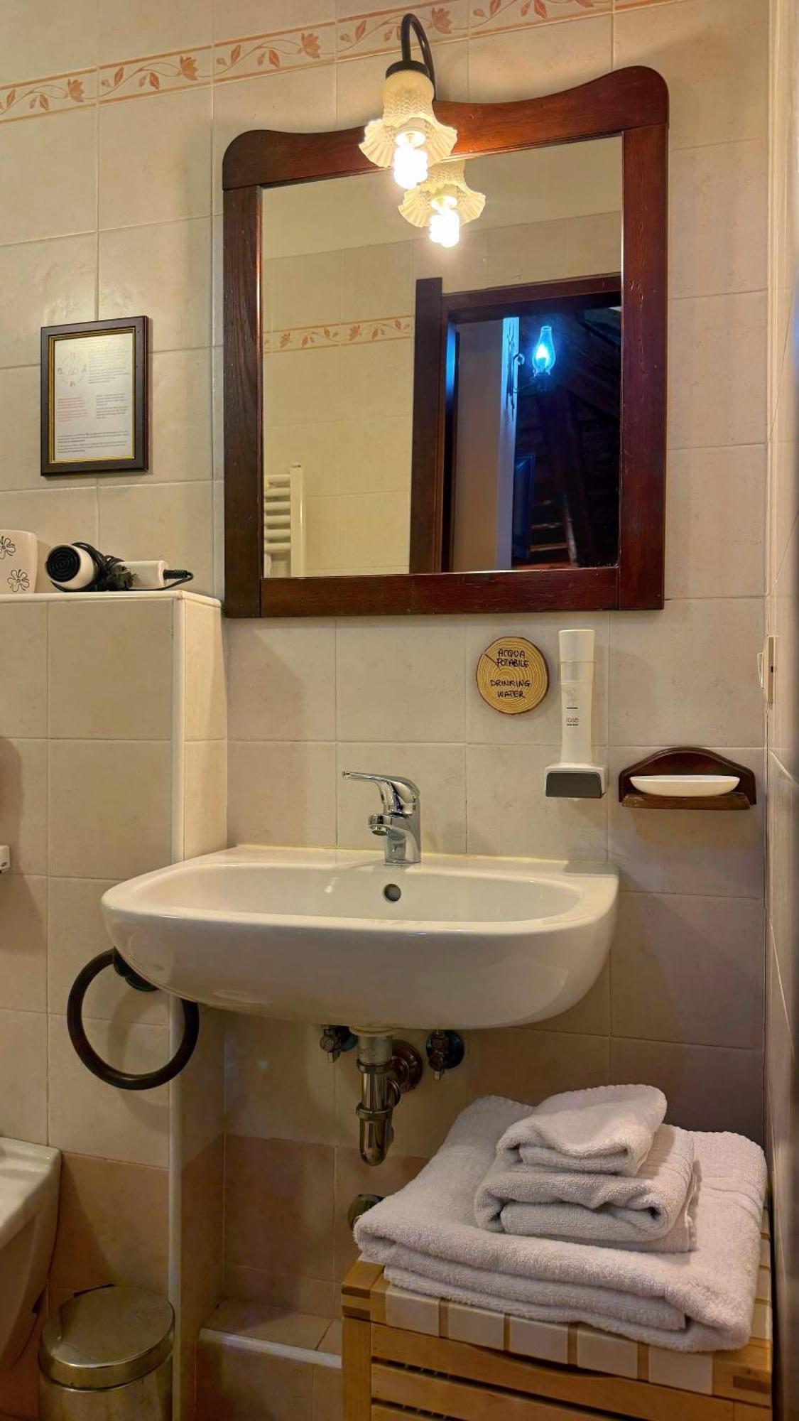 La Busa Camere E Trattoria Ponte San Nicolò Exteriör bild